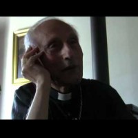 (Italiano) Mons. Vincenzo Cozzi, il contemplativo della strada 